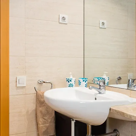One-bedroom Heaven With Pool Apartment Barcelona