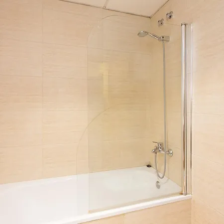 One-bedroom Heaven With Pool Apartment Barcelona